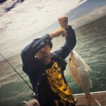 Karl Urban Instagram – Like everyone in lockdown, I’ve had plenty of time to reflect and feel grateful . Ive been thinking about my dear friend , partner in crime and first mate Tyrone . Ty lost his life to pneumonia in 2018.
He was my numero uno fishing bud and I vowed to name the boat after him. However I never actually got around to doing it because any time I was near the boat I was fckn fishing. Now in lockdown , the boat’s been sitting in my driveway for the last 4 weeks .Staring at me , Goading me
C,MON ASSHOLE
DO IT !
So …here you go @tyshappyspace ..
The
TY Fighter ❤️