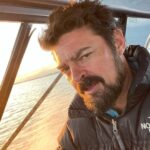 Karl Urban Instagram - Happy Fridays y’all 🤙🏾 Happy Saturdays down under