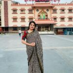 Karunya Ram Instagram - Divine 🙏🏻🍁❤️ : : : #adichunchanagiri #kalabairaveshwara #karunyaram #milkybeautykarunyaram Adichunchanagiri Temple