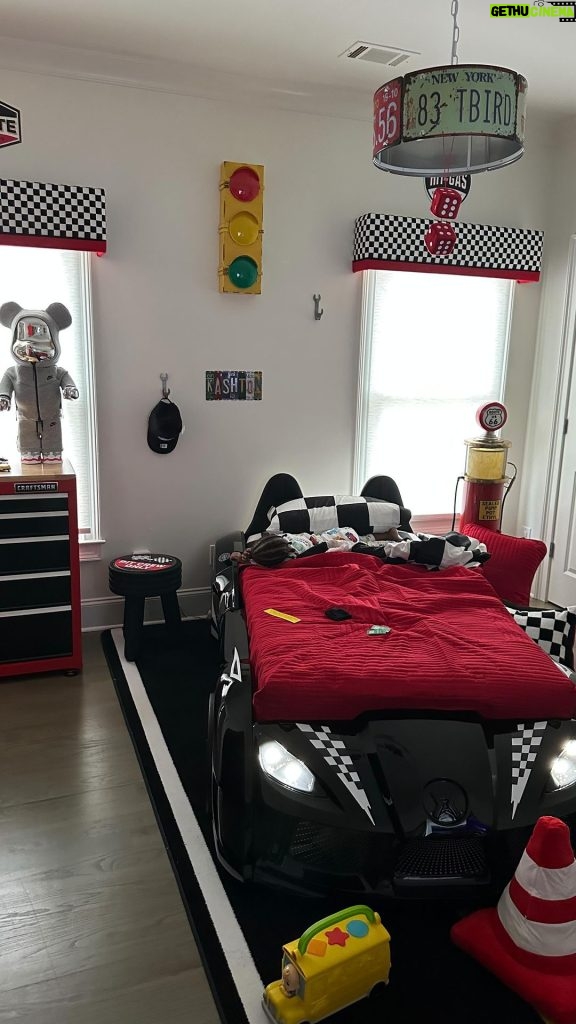 Kash Doll Instagram - The day after his bday he woke up in his surprise bed room… kashton has an obsession with cars so we turned his baby room into a garage! Thank you so much @ckinteriorsanddesigninc you’re the best! You came and moved every old piece, very professional, respect privacy, clean behind yourself, came up with this amazing vision, executed with no hesitation, didn’t bullshit, trust worthy and even gifted him a tv!! Thank you a lot ❤️❤️❤️❤️❤️❤️