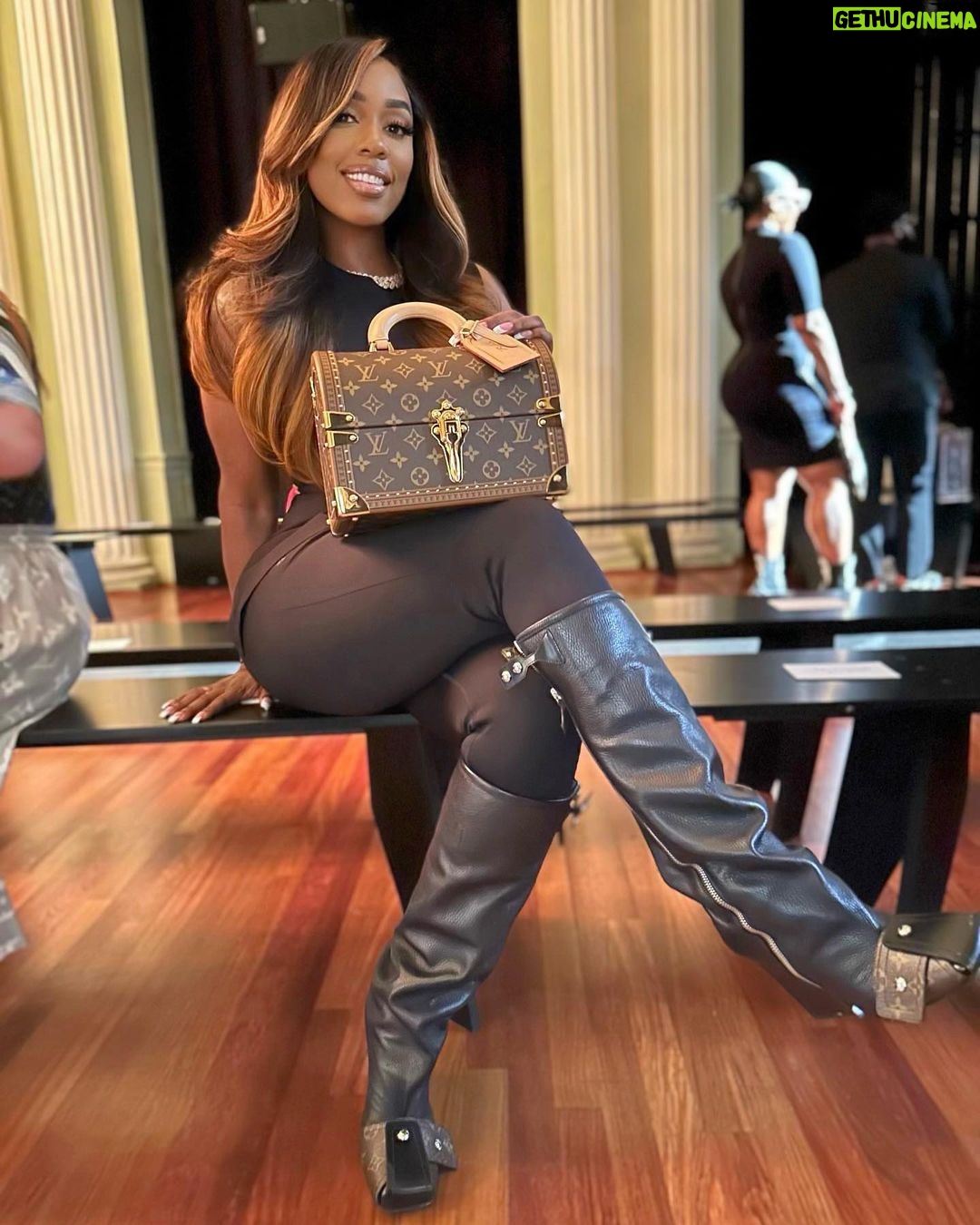 Kash Doll Instagram - Use to be trips to the movies 🍿 Now it’s trips to Louis 💼 #louisvuittonfashion2023
