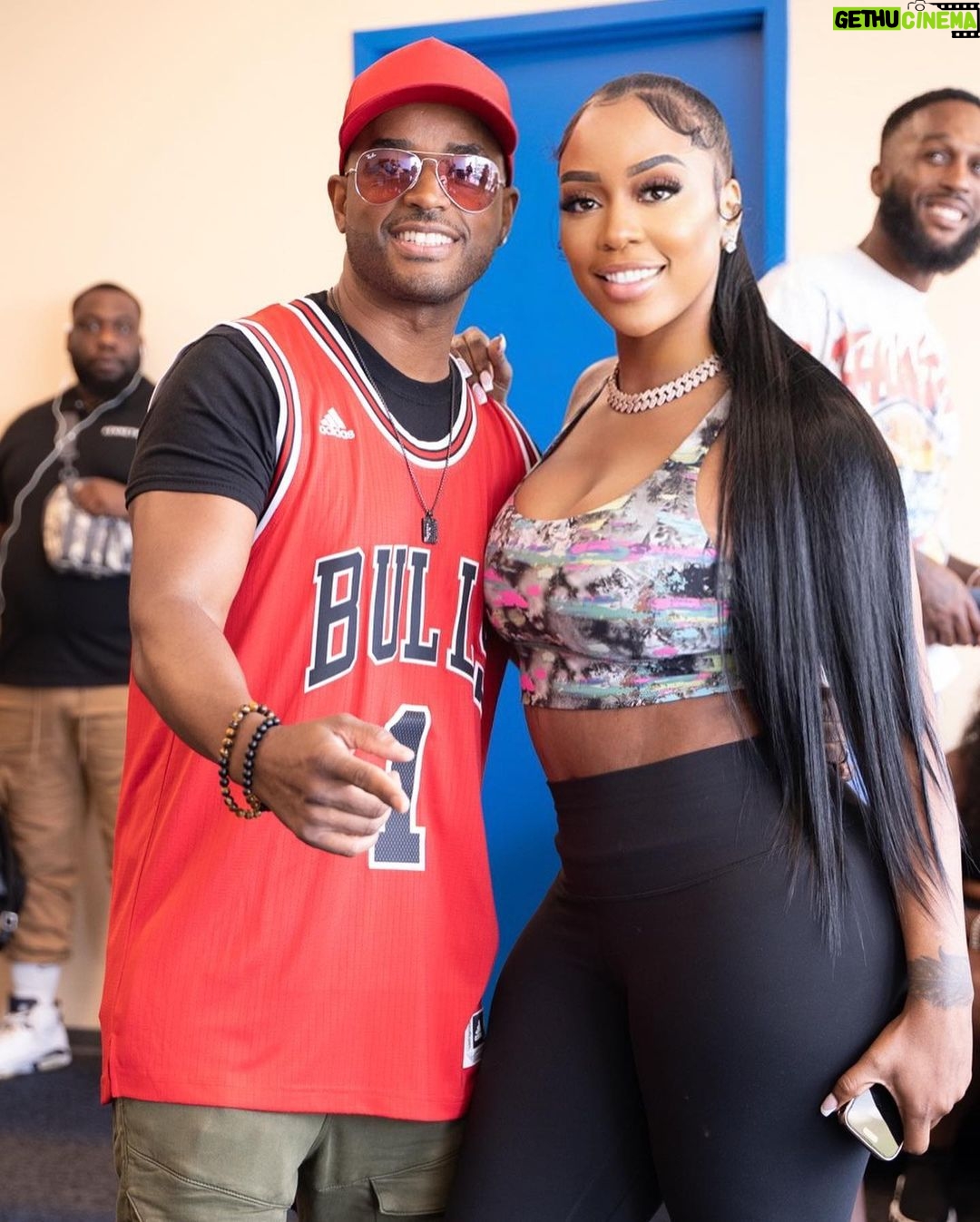 Kash Doll Instagram - I ain’t a fan of many but come on now menace ll society? Love jones? Dead presidents? He still look like o dog 90 years later lol @larenztate Besides that i balled on every nigga yesterday at the Duffey’s hope charity celebrity basketball game! Hair: @dontethehairstylist MUA: @muaaperfection 📸 @3rdivisions_ Deleware