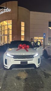 Kash Doll Instagram - Early Christmas for my Bonnie @_chauney new range gang!! I love you forever! You deserve it all thank you from me and @babykashrich ❤️ you the best sister i can ask for #grateful #mybackbone Thank you @justinthedealer_ for helping us Coat from @furluxx
