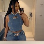 Kash Doll Instagram - Out these bitchez reach tell ‘em call me collect 📱 📷 @iamalexjmartin 💄@johnathanashworth 💇‍♀️ @melanin_extensions Bundles @miinkbrazilian_hair Dallas, Texas