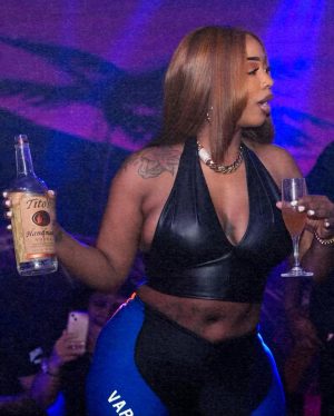 Kash Doll Instagram - We on Tito’s or champagne this summer? 

Make up @kingquite_
@daisydoesmyhair