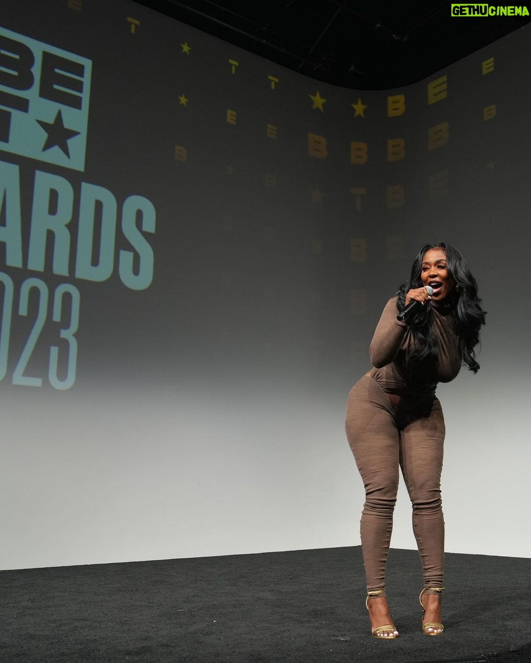 Kash Doll Instagram - Yesterday i performed at 106 and park! I’m glad they brought it back for The Weeknd cause i always wanted to @bet
