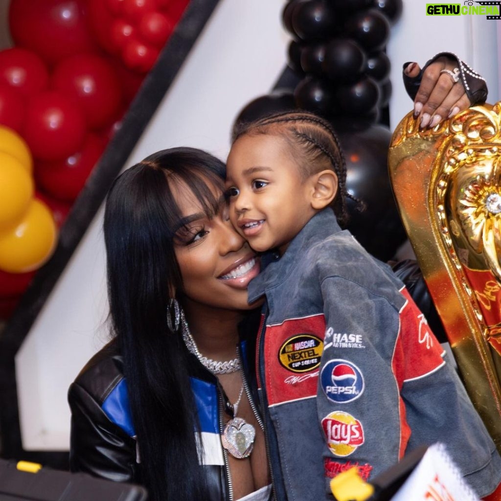 Kash Doll Instagram - I’m 2 days late but listen being in mommy mode is different lol happy birthday to my pride and joy @babykashrich this little person has such a big impact on my life! Kashton you mean the world to me so i wrote u a song : My Baby boy my heart beat and my snook Yea ya mama been a boss but you made me woman up Life wit you is like a party you my sweetest surprise Lost my daddy and you came into the world wit his eyes favorite song is when I hear you laughing I give you anything without you asking All the kash don’t amount to kashton Pacifier in ya passport pic Another 100k in savings every year for my prince Caddy truck for mini me We too fly mini vans Pray for you so every weapon formed against you gotta jam Love for you is deeper than you’ll ever understand You got a village dedicated to making you a man I gave you life and I’ll do life behind you I’ll use every second that I’m wit you to remind you Ya daddy spoils and adores me and loves me it’s true But Greatest thing he coulda ever gave me was you 📸 @imagesbykennedy