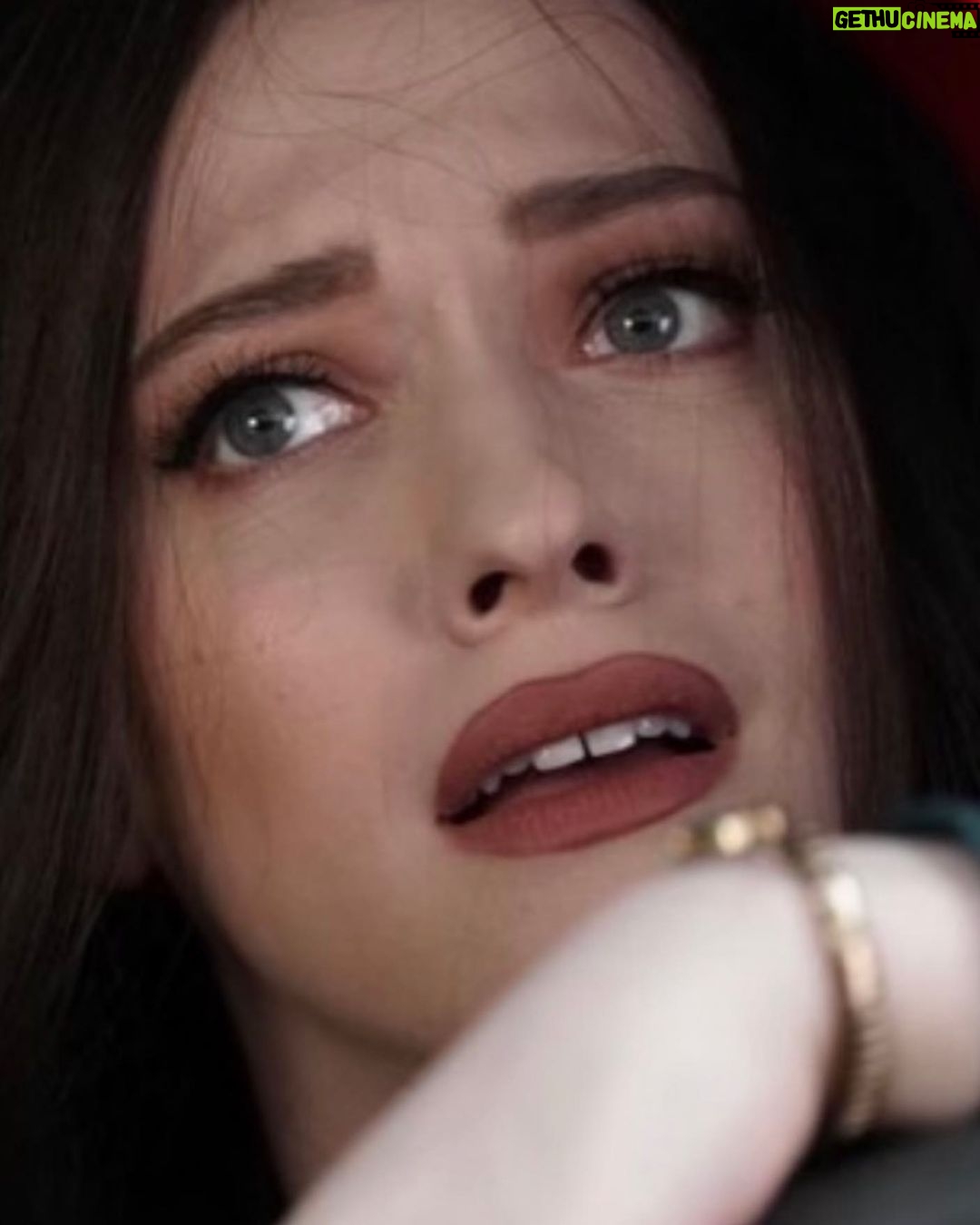 Kat Dennings Instagram - 2022 going great so far
