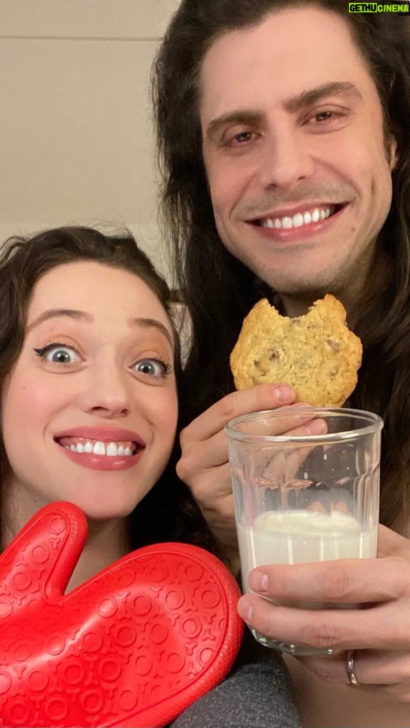 Kat Dennings Instagram - Baking is a breeze when you have someone else to stir for you. Enjoy!