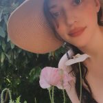 Kat Dennings Instagram - I also do poppies