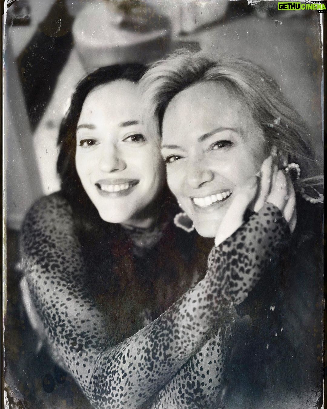 Kat Dennings Instagram - Happy birthday to the wonderful @heidiology_la 💖 she gets more beautiful every year and considering that we took this picture in 1857, that is really saying something