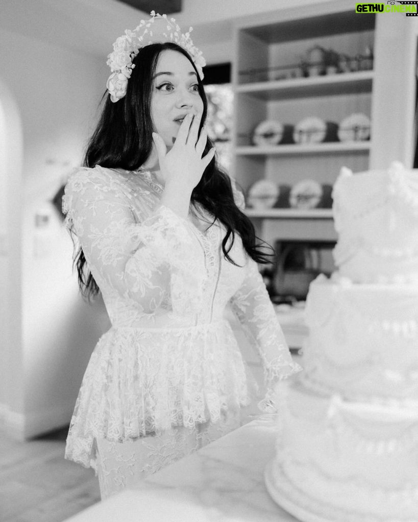 Kat Dennings Instagram - when the cake hits
