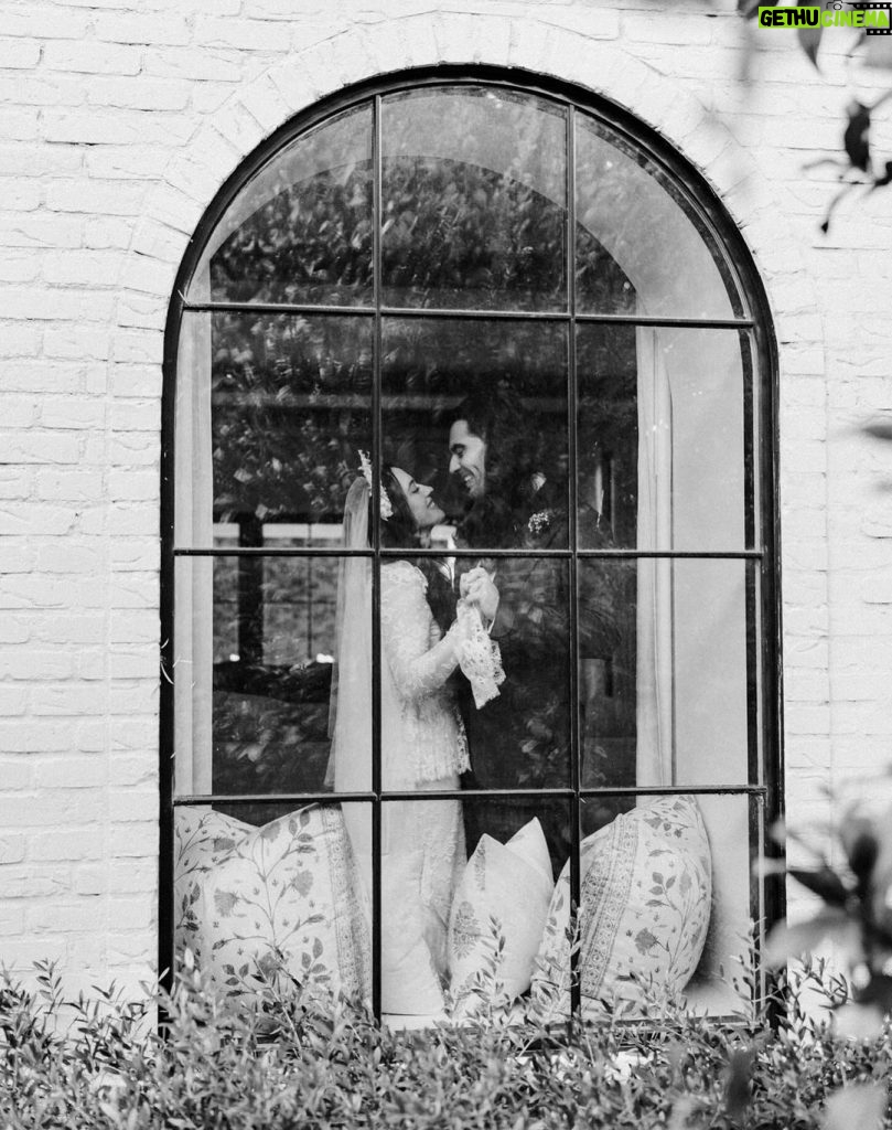 Kat Dennings Instagram - Thank you @josevilla for capturing our wedding day 🤍 @voguemagazine @vogueweddings @overthemoon