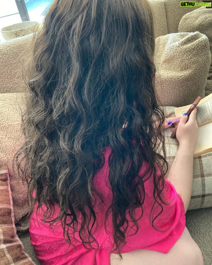 Kat Dennings Instagram - In my hair and robe era