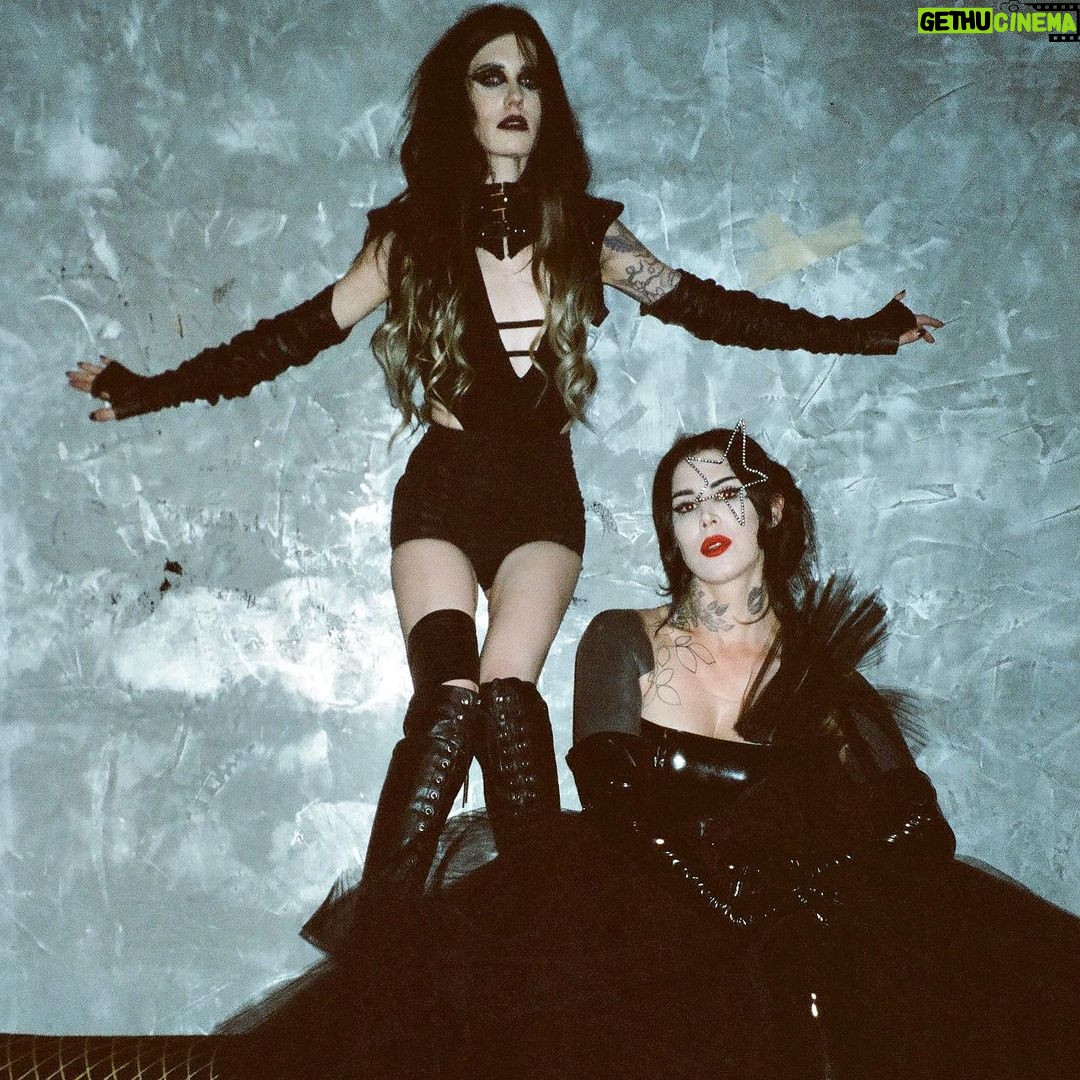 Kat Von D Instagram - Happiest Birthday to my beloved friend, bandmate and sis I always wanted @sammidoll !! 🖤❤️🖤❤️