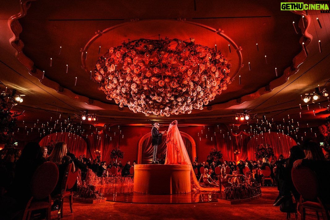 Kat Von D Instagram - Can’t believe it’s already been 4 years since our beautiful wedding day. Can’t wait to celebrate the rest of our lives together, my love. Happy Anniversary @prayers 🌹🌹🌹🌹 #envidayenmuerte