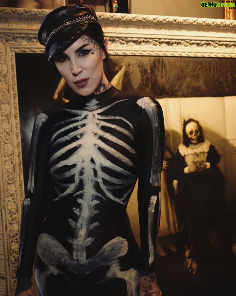 Kat Von D Instagram - Huge THANK YOU to my beloved @llewellyn for handpainting our skeleton catsuits we wore in the “Vampire Love” music video. *coming soon!* 🖤 📸: @vinilavonbismark Los Angeles, California