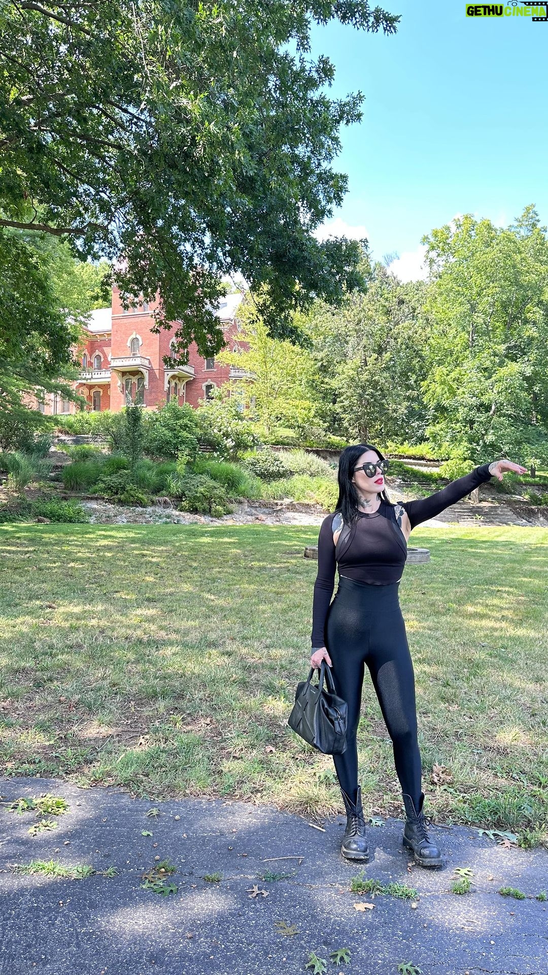 Kat Von D Instagram - Loving our little corner of this world.🖤 Vevay, Indiana