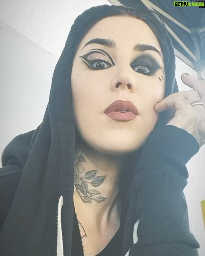 Kat Von D Instagram - Just got home from a weeks worth of rehearsals and my heart is so full! 🖤 I can’t wait for you guys to see what we have created for you at our upcoming shows: 🖤PHOENIX 9/27 🖤SAN DIEGO 9/28 🖤LOS ANGELES 9/30 🖤SAN FRANCISCO 10/2 *link in bio for tickets* #lovemademedoit