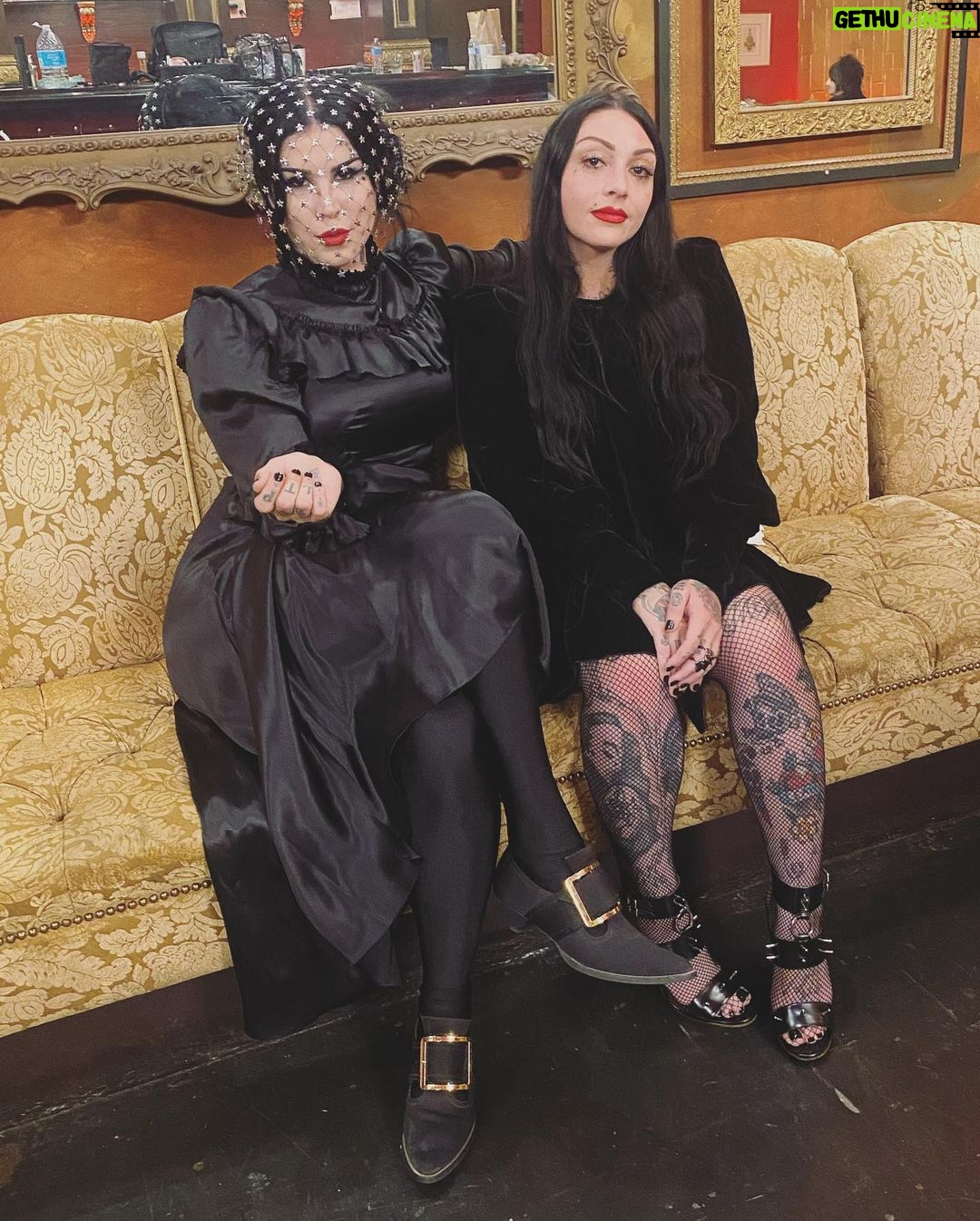 Kat Von D Instagram - Just some wholesome backstage content for you from our #LoveMadeMeDoIt record release party! 🖤 The Belasco