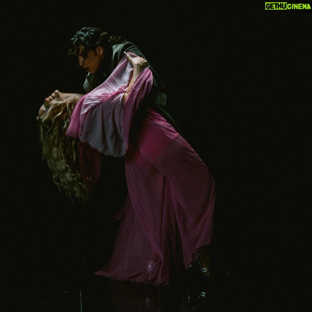 Kate Hudson Instagram - ✨🤍Dance partner appreciation 🤍✨ @marlonpelayo #bts 💫TALK ABOUT LOVE✨ *official video* OUT NOW (link in bio)
