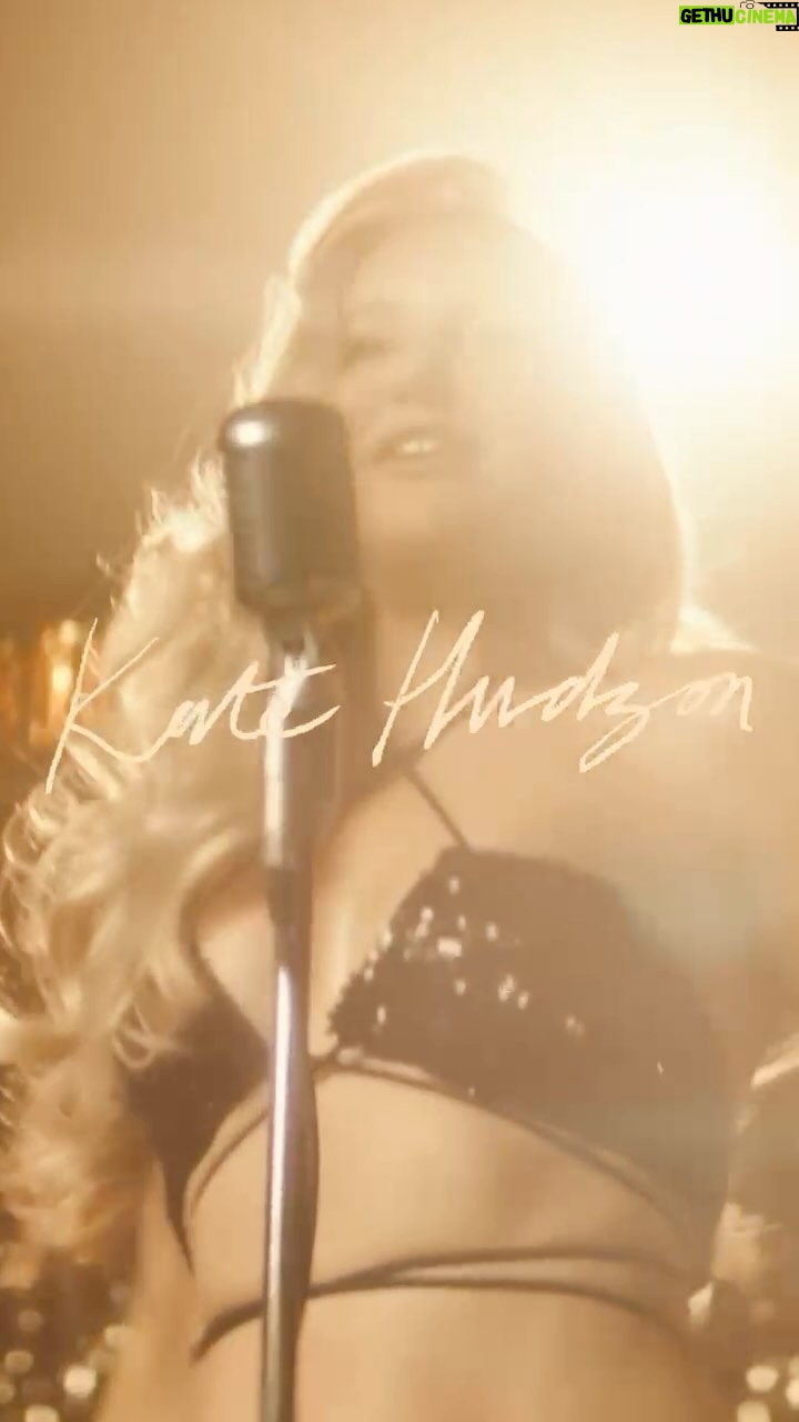 Kate Hudson Instagram - Finally!!! ✨🎥 I’m so excited to tell you my first ever music video for my debut single “Talk About Love” is premiering Monday at 1pm pst. Set a reminder to watch at the link in my bio 💫