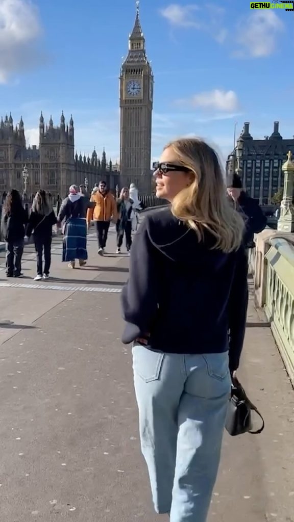 Kate Upton Instagram - London Town baby 📍