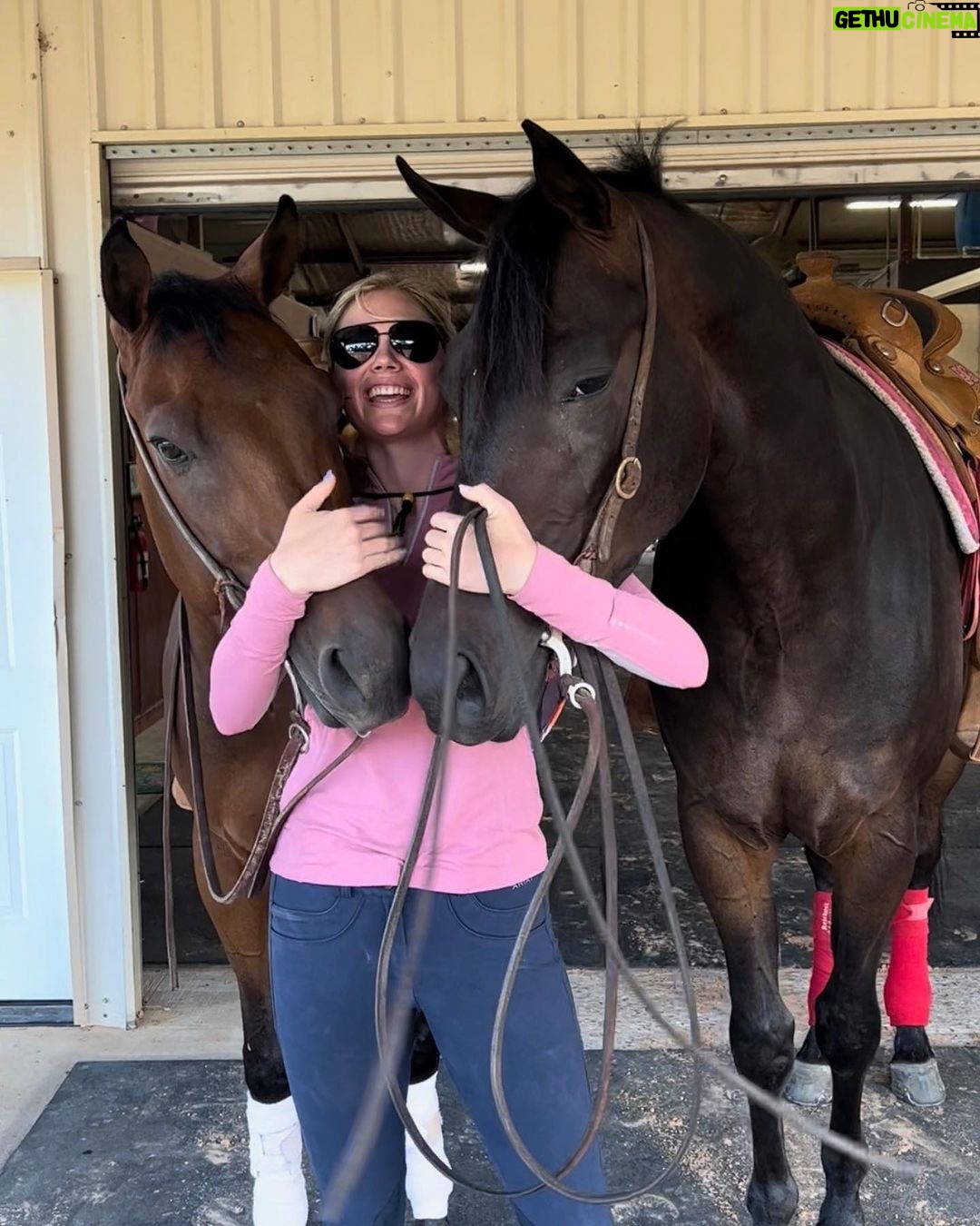 Kate Upton Instagram - My literal heaven 😩💕🐴
