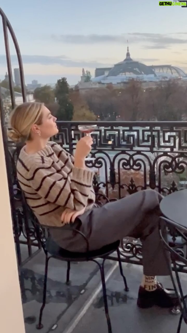 Kate Upton Instagram - I love you French wine
