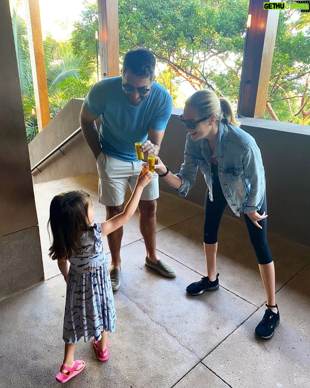 Kate Upton Instagram - Much needed wellness shots after a good time in Mexico!
