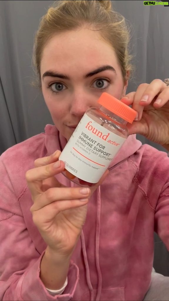Kate Upton Instagram - Mornings aren’t so bad when you have a quick and easy routine to jumpstart your day! 😴 Check out your local @cvs_beauty for these @foundactive products + more!