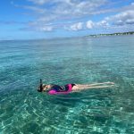Kate Upton Instagram - What I think I look like going snorkeling vs what I actually look like… 🤿🤣 #FashionVsReality #TBT