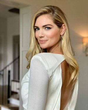 Kate Upton Instagram - *cue the obligatory backless top pose*