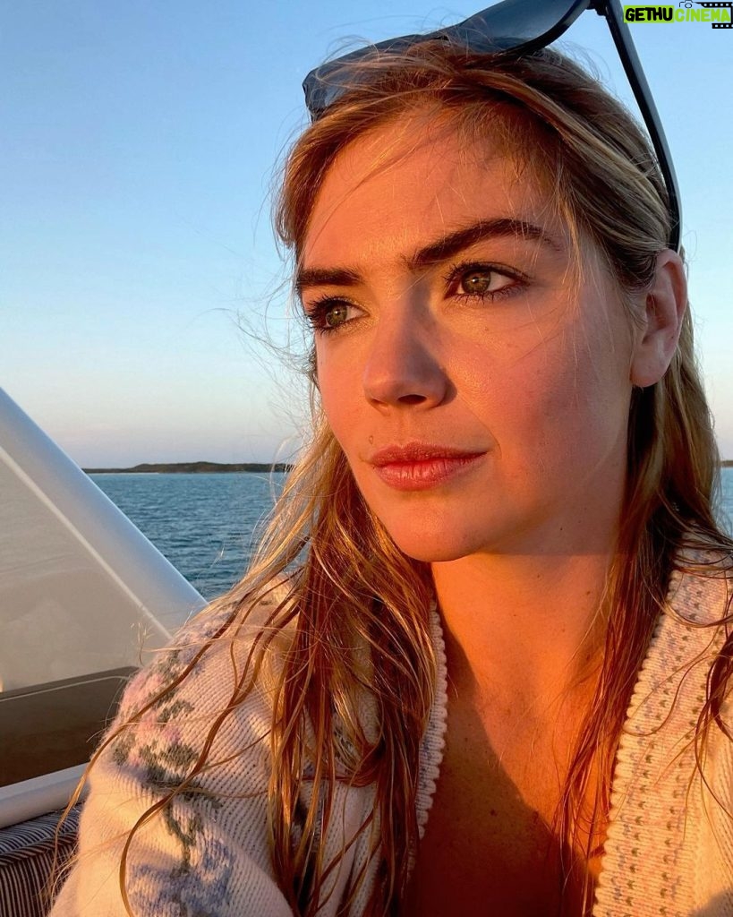 Kate Upton Instagram - That island glow ✨
