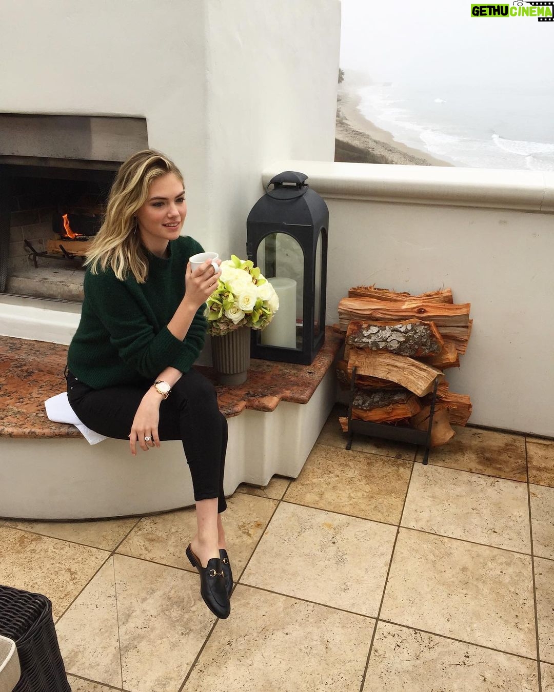 Kate Upton - 78.9K Likes - Stayin’ cozy ☕️