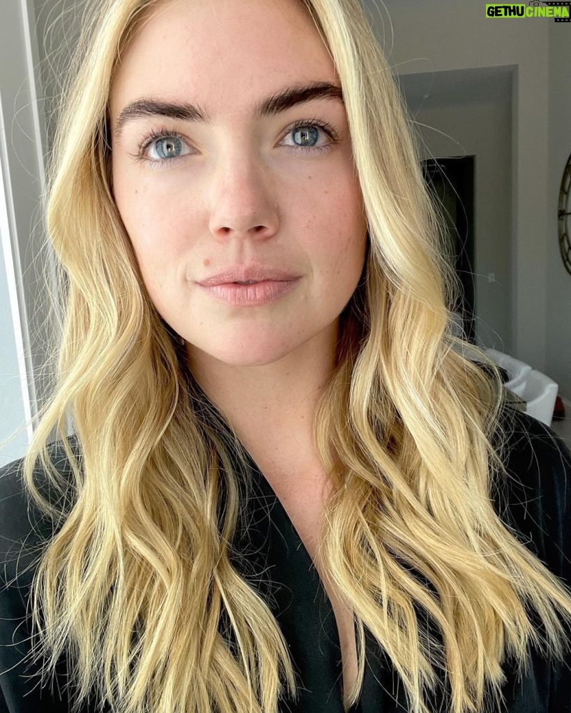 Kate Upton Instagram - Always document a good brow day