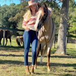 Kate Upton Instagram - Say hello to Daisy 🐴😍