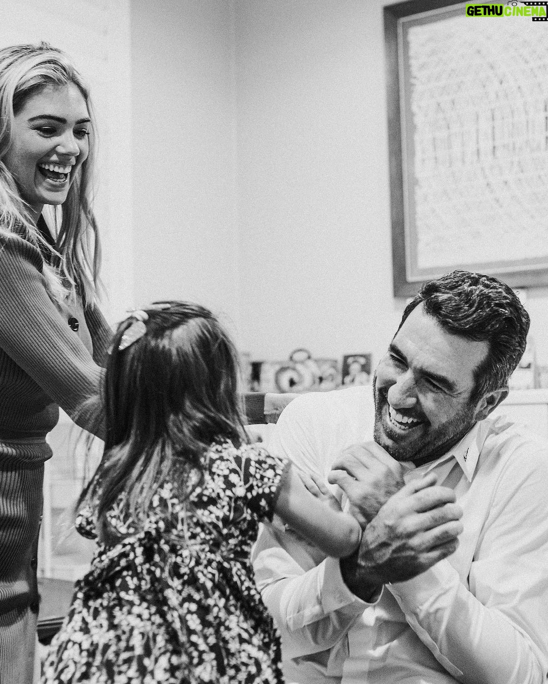 Kate Upton Instagram - Happy Father’s Day to all the Dad’s out there… but especially this man right here! I love watching you be the most incredible #GirlDad… Vivi and I are so lucky to have you @justinverlander. ❤️