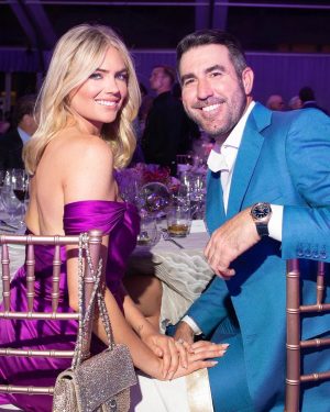 Kate Upton Instagram - Justin and I had such a great time at #amfARPalmBeach in support of @amfar’s incredible work to #CureAIDS 💕