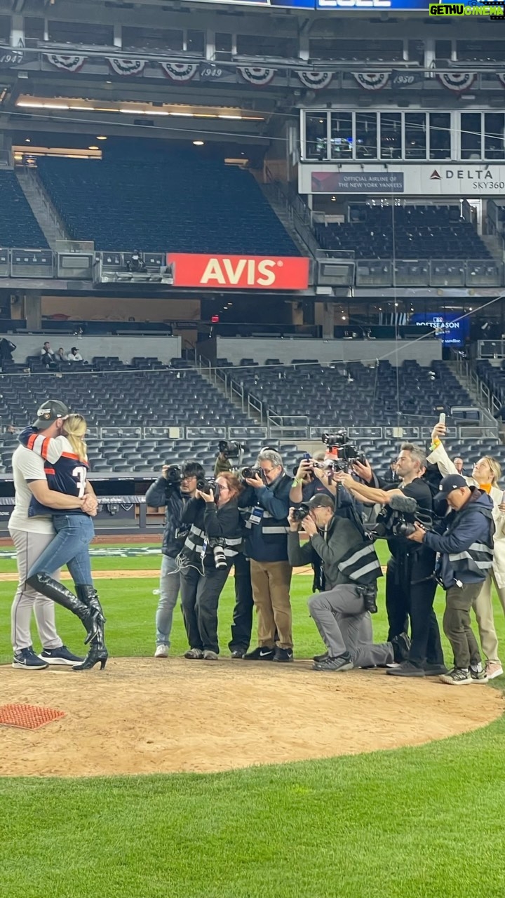 Kate Upton - 134K Likes - I am so proud of you @justinverlander… ASTROS ARE GOING TO THE WORLD SERIES!!! ❤️❤️❤️