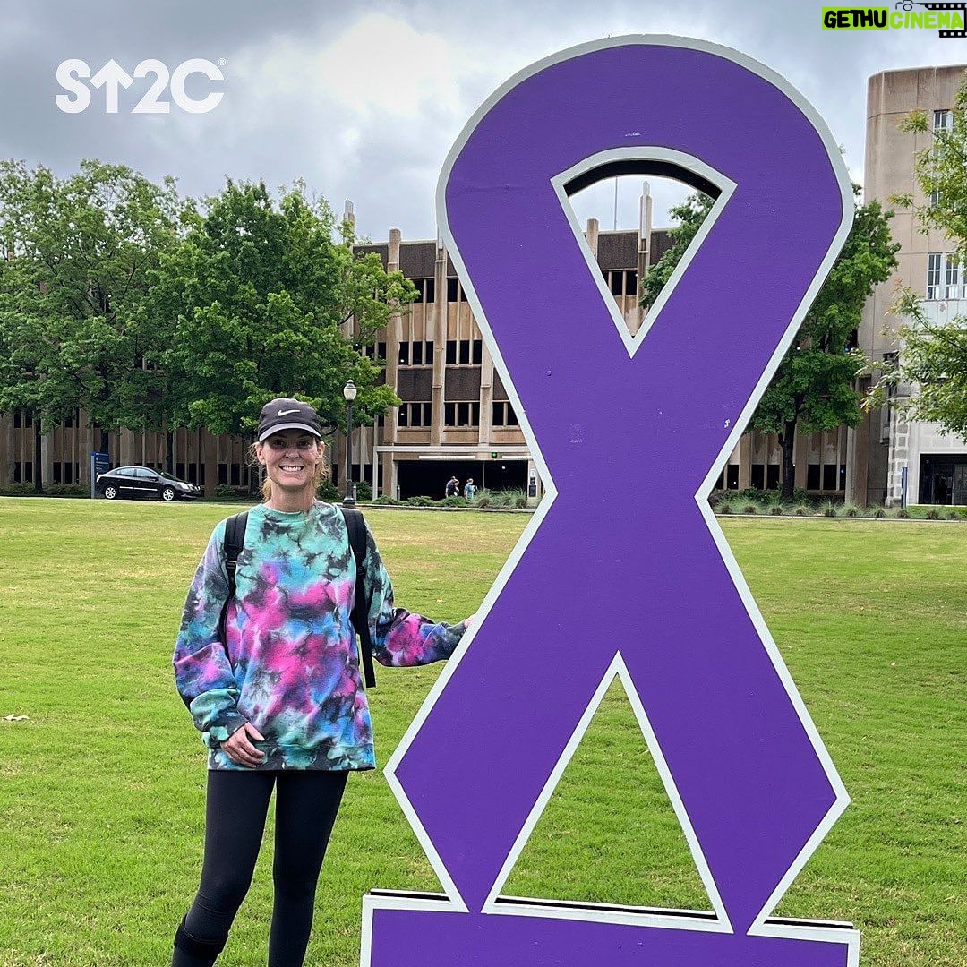 Kate del Castillo Instagram - Cancer touches us all. That’s why I’m joining #StandUpToCancer to share the inspiring story of Elizabeth O’Connor and how cancer research made an impact on her life. Tap to read her inspirational story, and tune in to @SU2C’s televised fundraising special Saturday, August 19th at 8pm ET and PT / 7pm CT. LEARN MORE at link StandUpToCancer.org