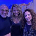 Kate del Castillo Instagram - TBT with the incredible powerhouses of music and inspiration, Gloria Estefan and Emilio Estefan! 🎶⭐ It was an unforgettable moment to share the spotlight with these legends. #Memories #MusicIcons #KateDelCastillo #actresslife #goodtimes #memories #throwbackthursday #throwbackmemories❤️