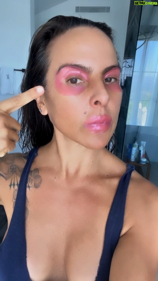 Kate del Castillo Instagram - Indulging in a little self-care with soothing eye lid and mouth patches. Hydrating and rejuvenating with every application, because self-love starts from within. Treat yourself to the ultimate skincare experience with me. πβ¨ #SelfCareSunday #SkincareRoutine #HydrationStation #PamperYourself #HealthySkin #BeautySecrets #GlowingComplexion #Katelystyle #Katedelcastillo