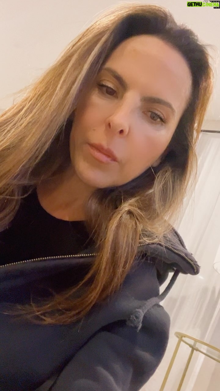 Kate del Castillo Instagram - #letstalkaboutvertigo #fuckvertigo #tinnitus