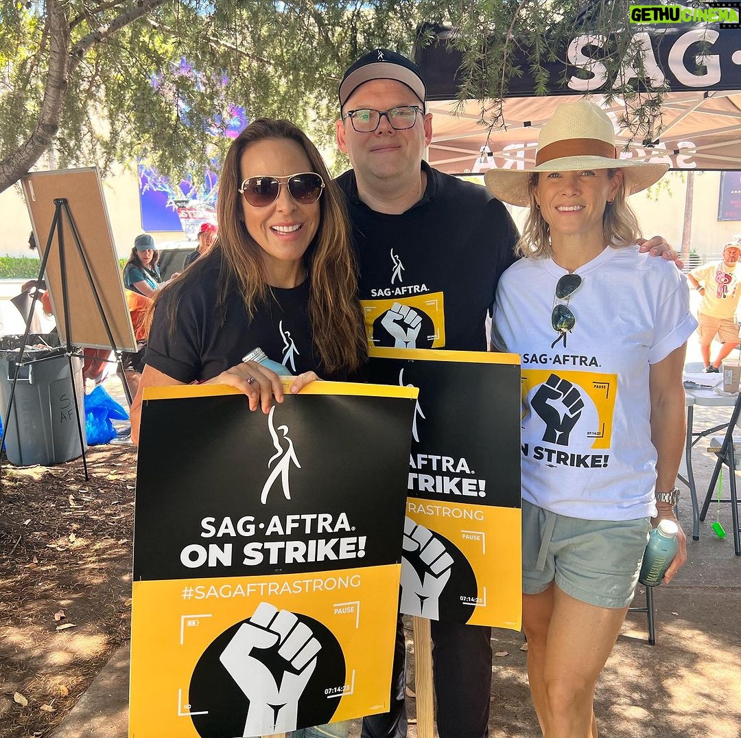 Kate del Castillo Instagram - #sagaftra #sagaftrastrong #sagaftrastrike #actorsstrike #sagaftrafuerte @duncanci @thejessicalindsey