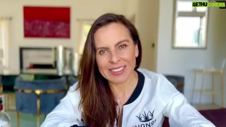Kate del Castillo Instagram - Síguenos @tequilahonor Has escuchado de nuestro Círculo de Honor VIP? Al unirte recibirás promociones exclusivas y especiales de Tequila Honor y lo mejor es que tus expresiones de Tequila Honor estarán solo a un mensaje de texto!! Te gustaría conseguir tu expresión de Honor favorita de una manera más fácil, rápida y segura? Entonces se parte de nuestro Círculo de Honor VIP!! Visítanos en www.tequilahonor.com y suscríbete AHORA para recibir un 15% de descuento en tu primer pedido. Esperamos pronto también tenerlo fuera de los Estados Unidos. Saludos y sigue viviendo con Honor!! Follow us @tequilahonor Have you heard of our Circle of Honor VIP? By joining you will receive exclusive and special promotions from Tequila Honor and the best thing is that your Tequila Honor expressions will be just a text message away!! Would you like to get your favorite expression of Honor in an easier, faster and safer way? Then be part of our Circle of Honor VIP!! Visit us at www.tequilahonor.com and subscribe NOW to receive a 15% discount on your first order. Hopefully soon we will be able to also have it outside of the USA. Greetings and continue living with Honor!! #ElArteDelTequila #EstadosUnidos #VIP #tequilacocktail #cocktailtime #tequilahonor #viveconhonor #tequila #honor #honorisinyourhands #livewithhonor #mexico #shots #honorisinyourhands #tequilatime #tequilanight #mexicancocktails #tequilalover #mexicantequila #tequilamexicano #margaritas #usa #tequilatime #katedelcastillo @tequilahonor @katedelcastillo @frankieedgar