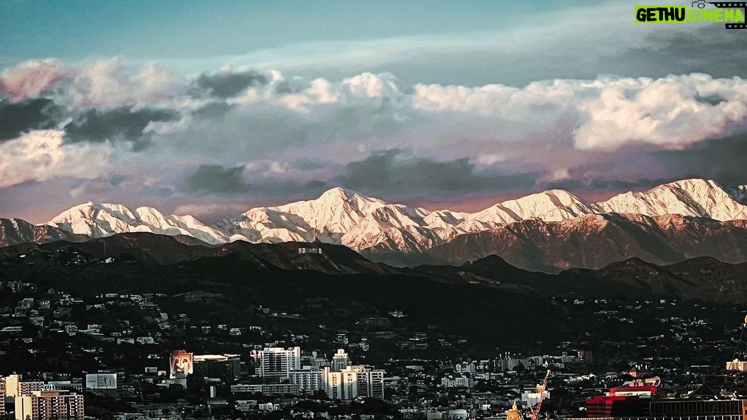 Kate del Castillo Instagram - My view today. Lucky me. #hollywood #snow #mountains #LA Pic by @bahena00 🥰 Los Angeles, California