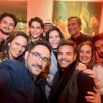 Kate del Castillo Instagram - Gracias @institutocervanteslosangeles • Tarde entre amigos del cine, celebrando el éxito con el galardonado J.A. Bayona y sus 12 Premios Goya por “La Sociedad de la Nieve”. Triunfo rotundo por su compromiso y apuesta por el cine en español. ¡Próxima parada, los Premios Oscar®️! ¡El Instituto Cervantes de Los Ángeles apoyando el cine iberoamericano siempre! 🎥 @katedelcastillo @vogrincicenzo @alexrosaldo @ederbez @bahena00 @filmbayona @jamescostos @luisgemartin @elvicano @jessejohngarcia @ignaciolosangeles #EdwardJamesOlmos #CineEnEspañol #PremiosGoya #Éxito #Compromiso #Bayona #InstitutoCervantesLA #lasociedaddelanieve #AmigosdelCine