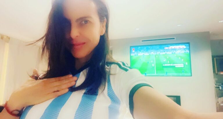 Kate del Castillo Instagram - Hoy soy MESSIcana!!! Vamos Argentina!!!! #messi #copamundial #worldcup 🇦🇷