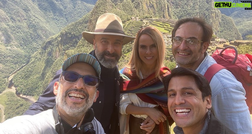 Kate del Castillo Instagram - Behind the scenes #lareinadelsur3 in Machu Picchu, Peru @reinadelsurtv Teresa Mendoza undercover 😎